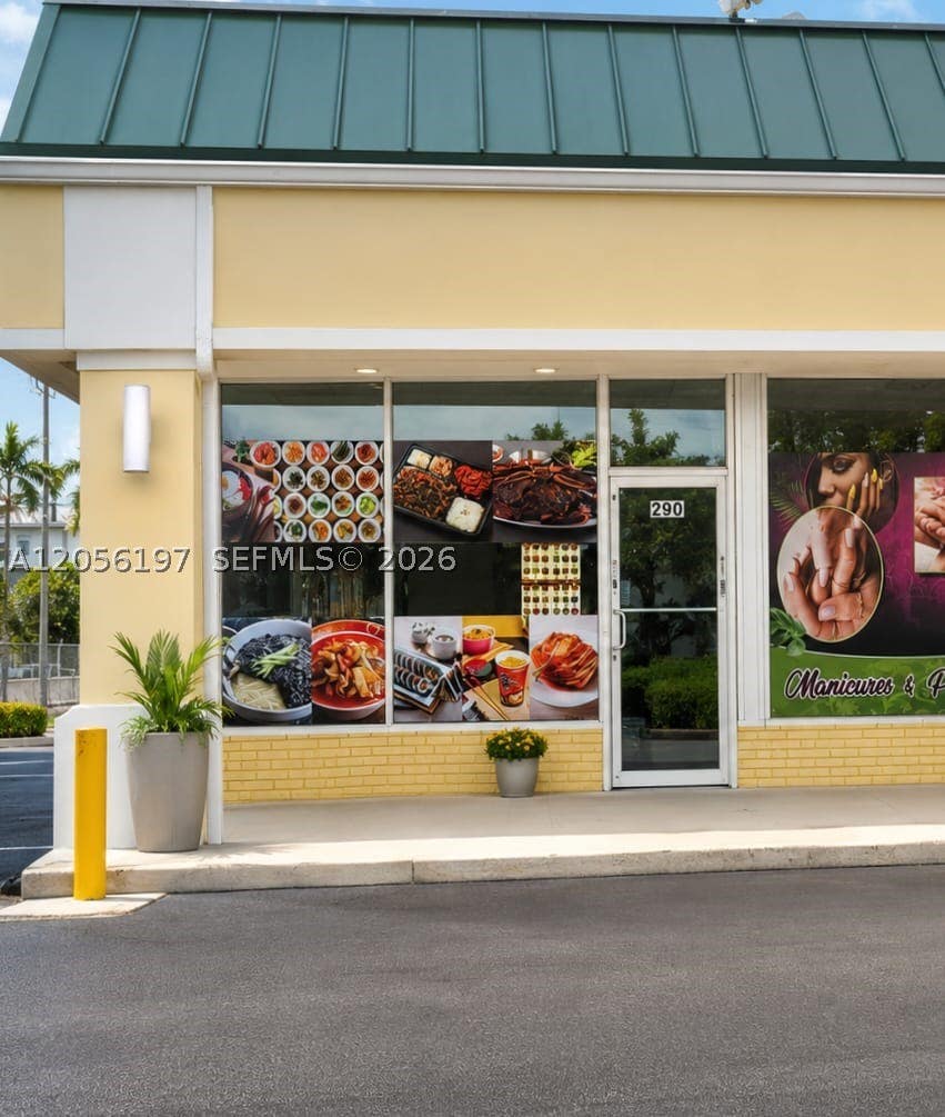 Photo of 290 S State Rd 7, Hollywood, FL 33023 (MLS # A12056197)