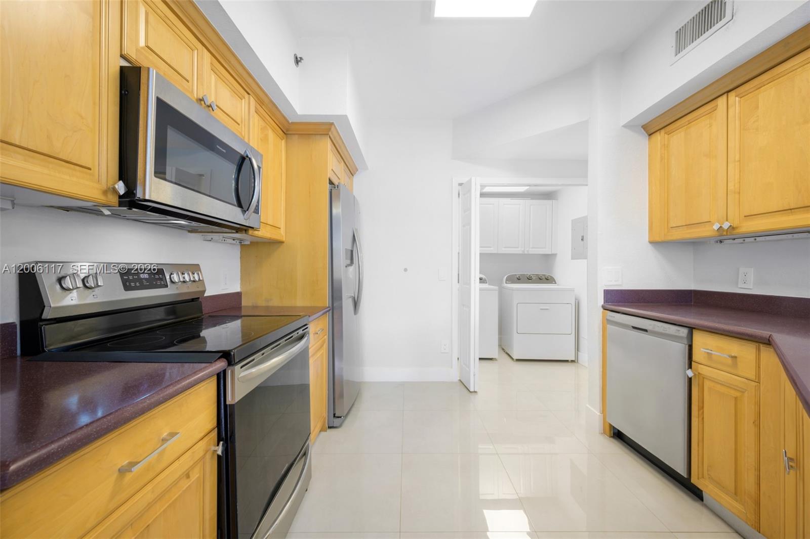 3255 NE 184th St 12410