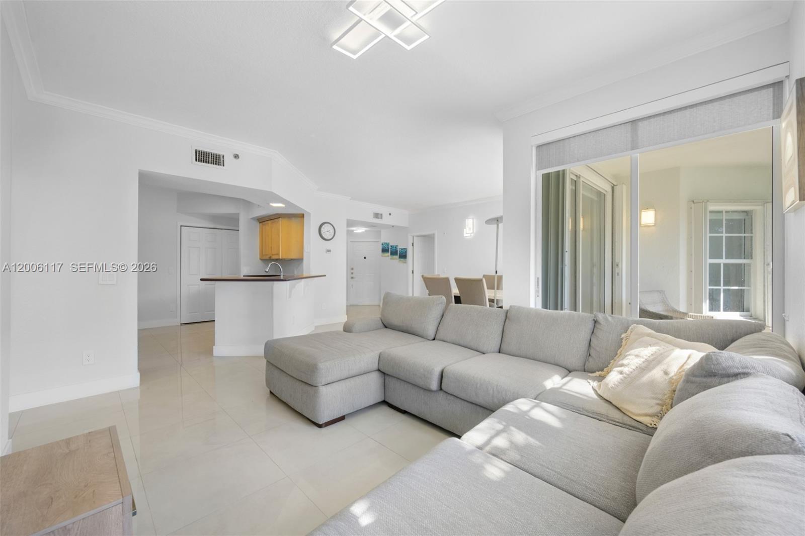 3255 NE 184th St 12410