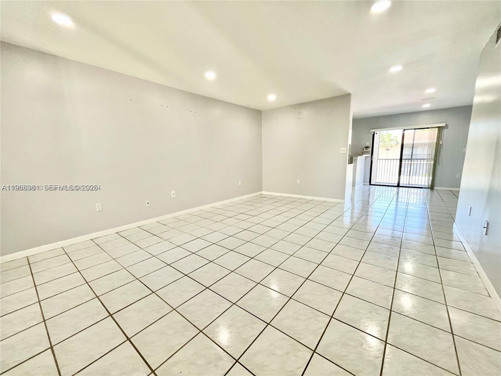 CUTLER CREEK VILLAGE COND - Residential Lease