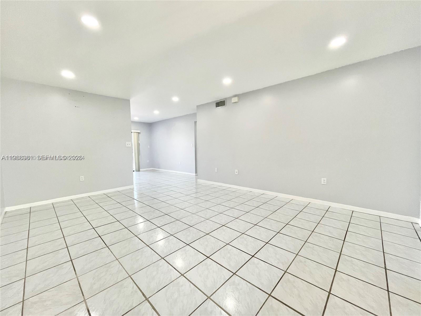 CUTLER CREEK VILLAGE COND - Residential Lease