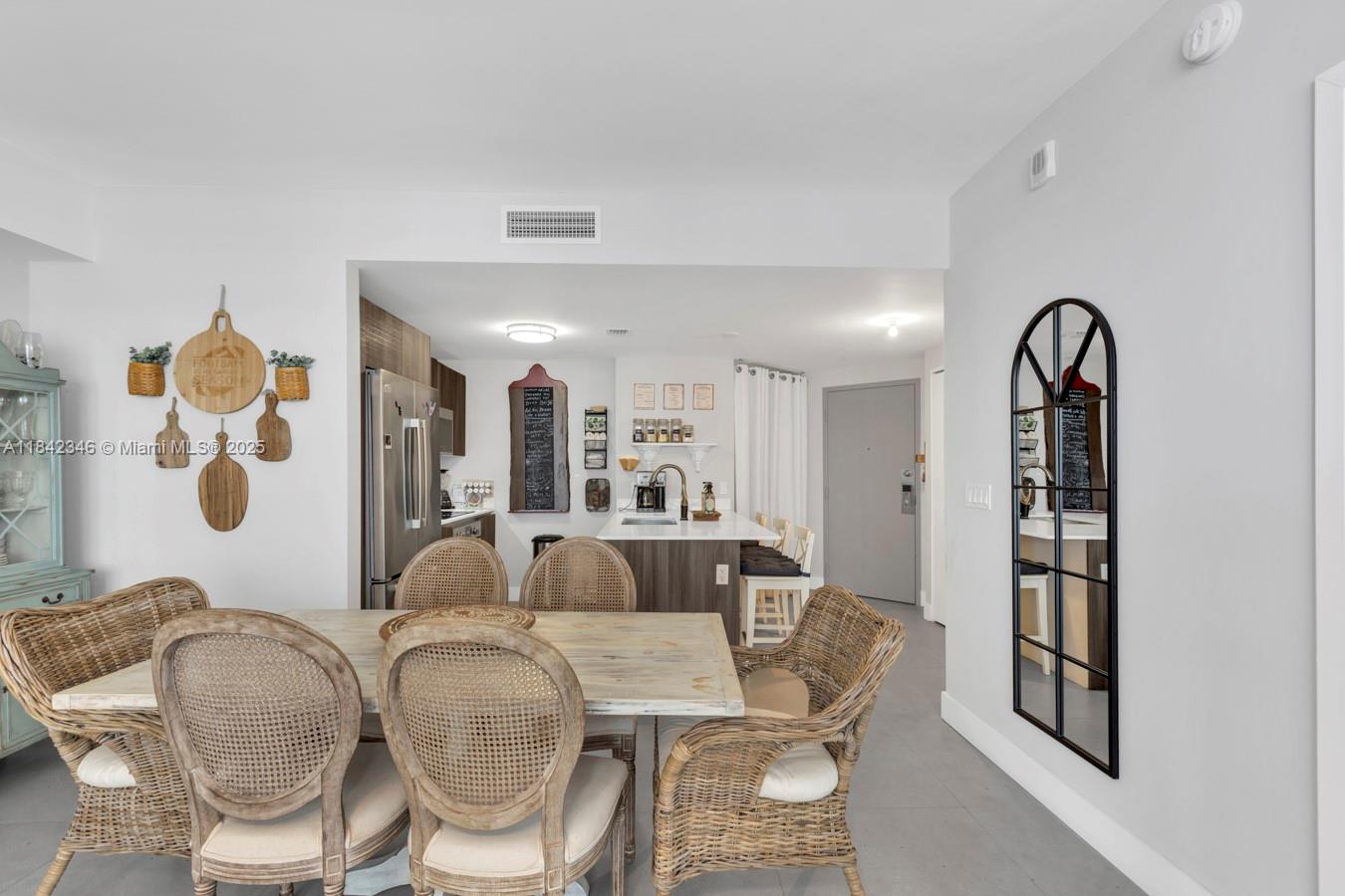 ARIA ON THE BAY CONDO - Residential Lease