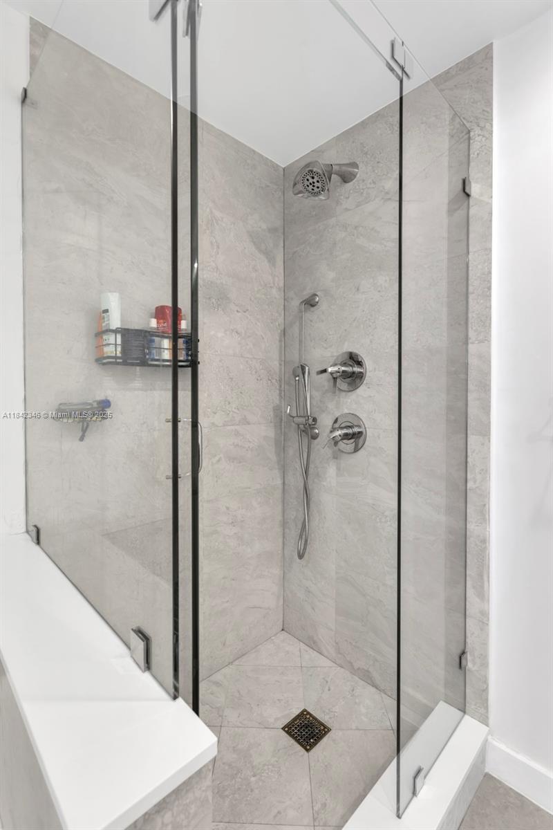 ARIA ON THE BAY CONDO - Residential Lease