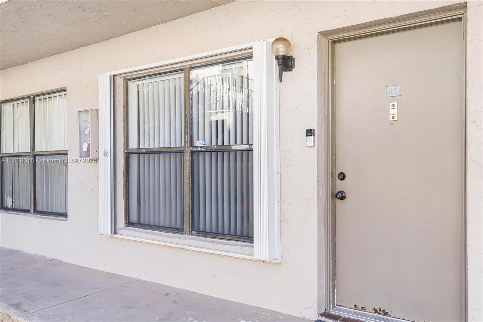 ROZLAND CONDO - Residential