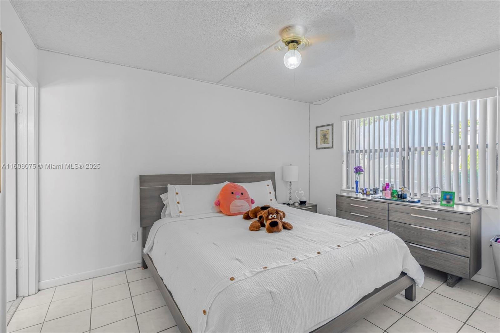 ROZLAND CONDO - Residential