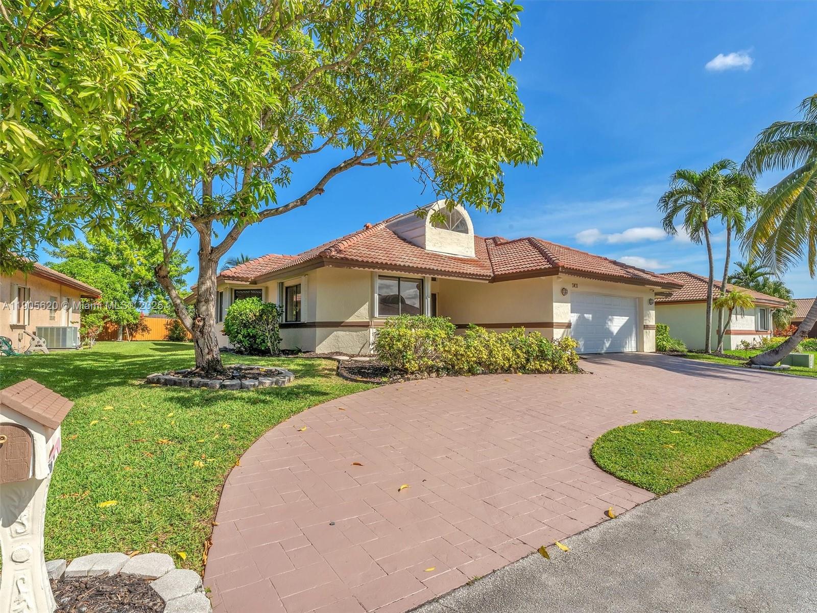 View photos, virtual tours, details... 7431 NW 39th St