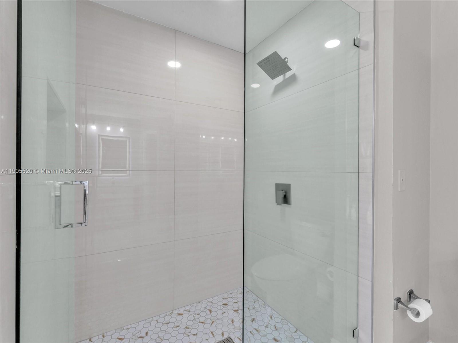 BANYAN CLUB - Residential