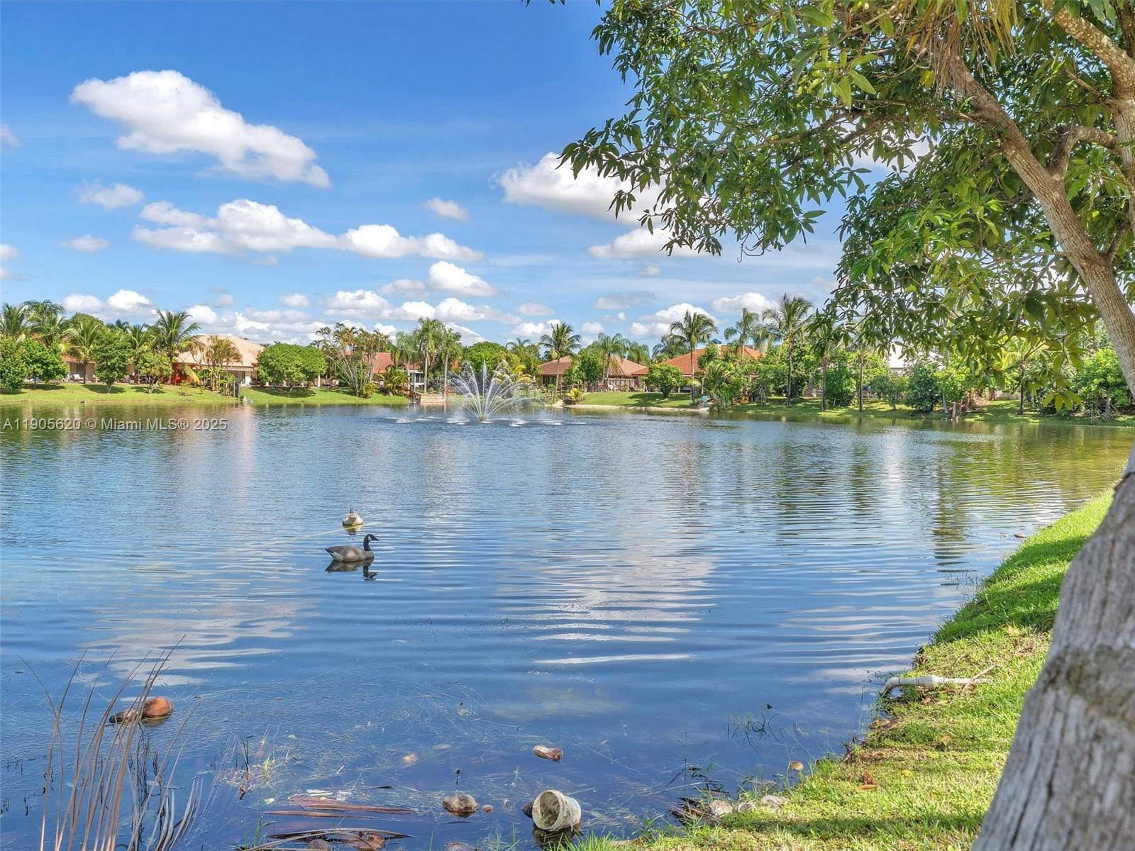 BANYAN CLUB - Residential