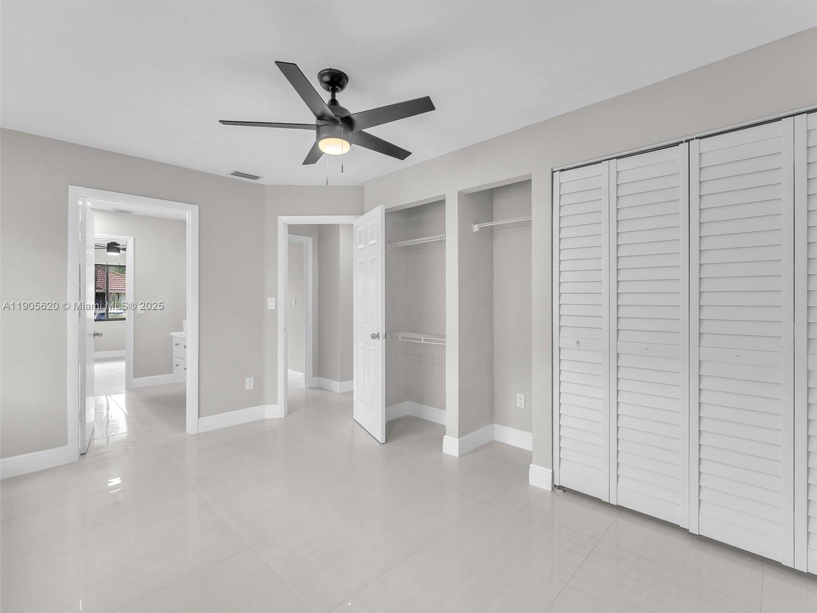 BANYAN CLUB - Residential