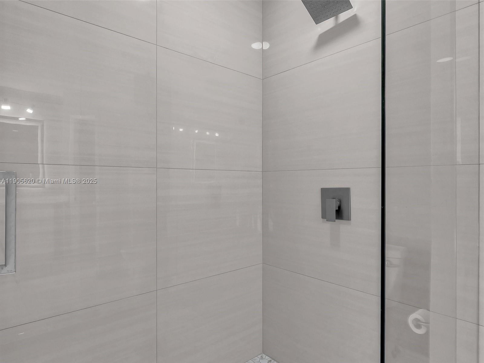 BANYAN CLUB - Residential