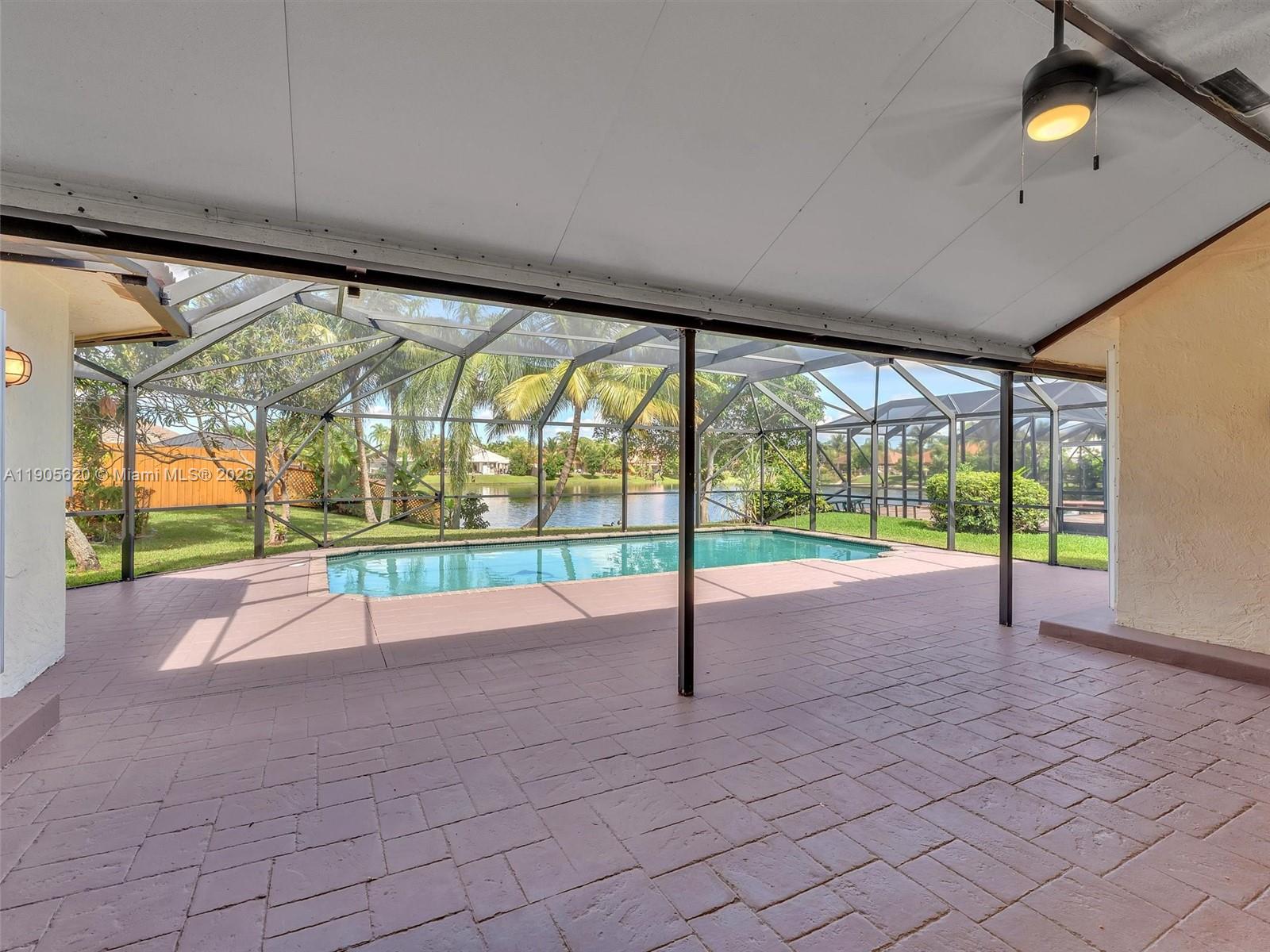 BANYAN CLUB - Residential