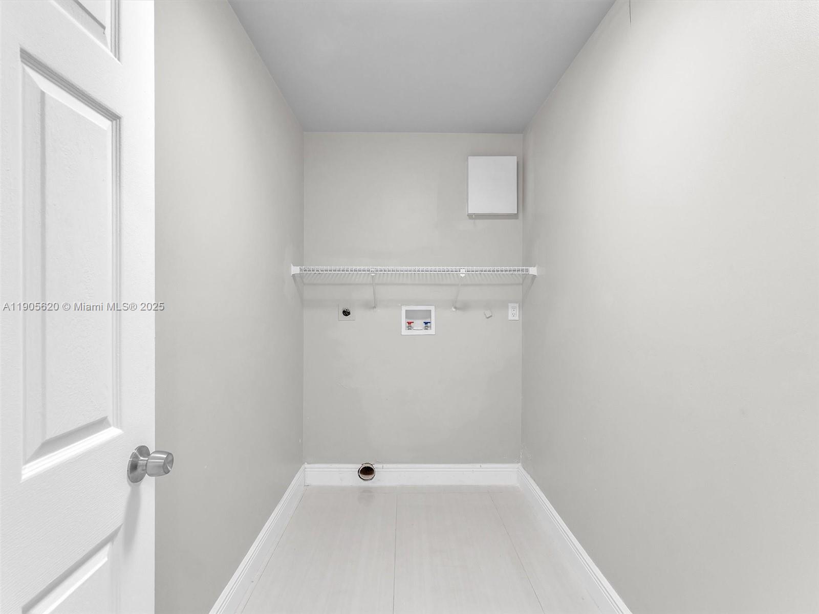 BANYAN CLUB - Residential