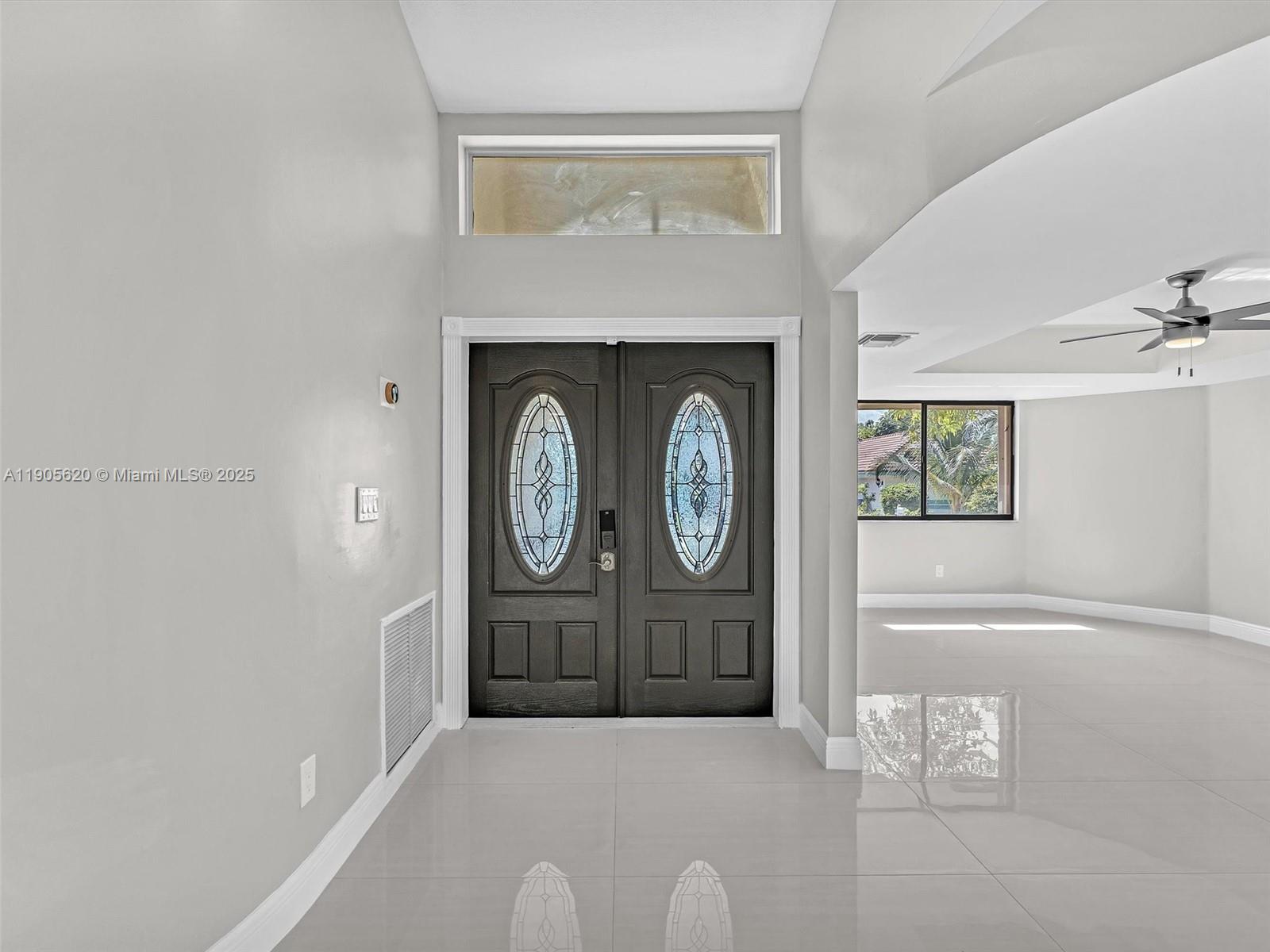 BANYAN CLUB - Residential