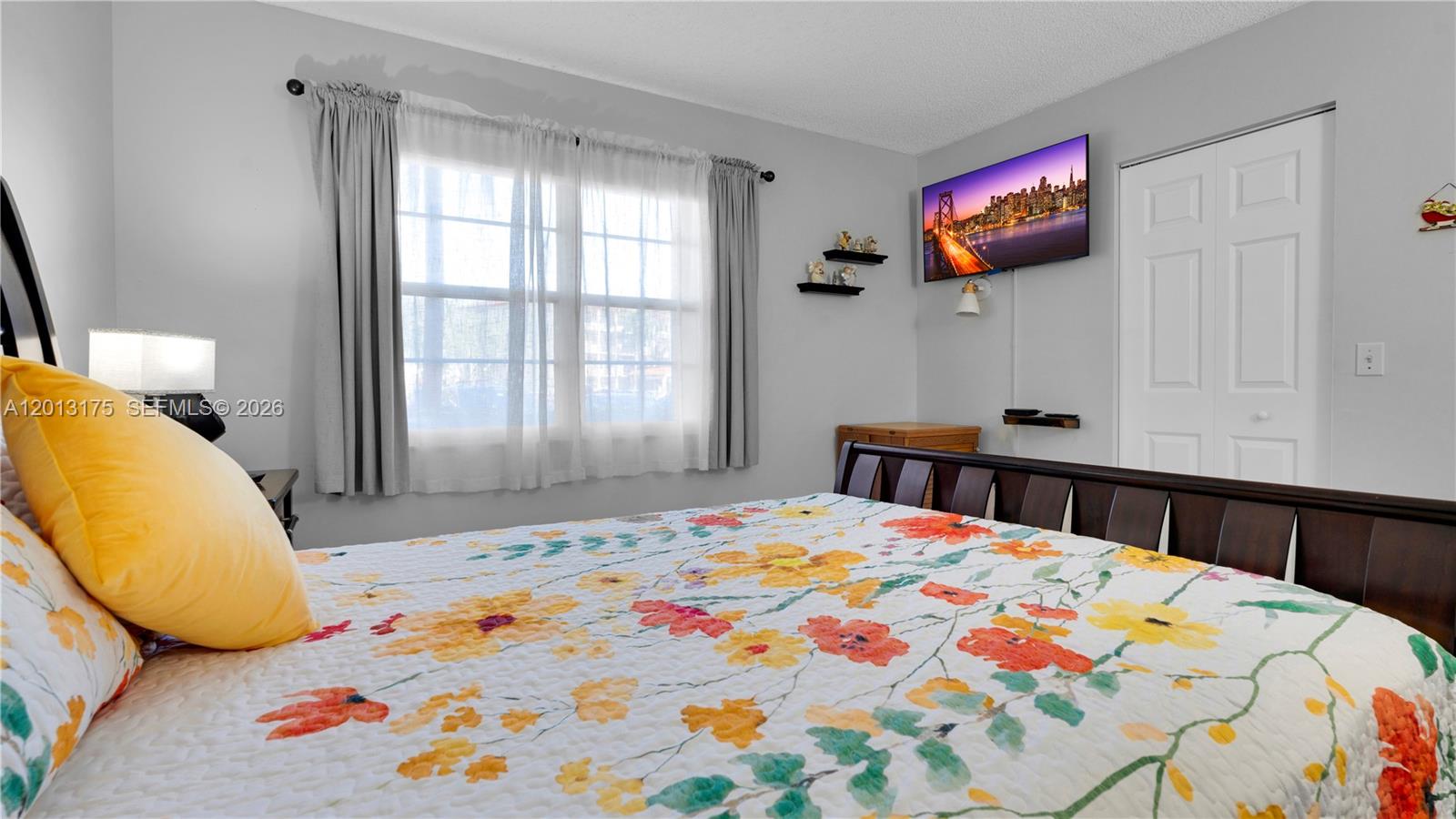 IVANHOE EAST AT CENTURY V - Residential