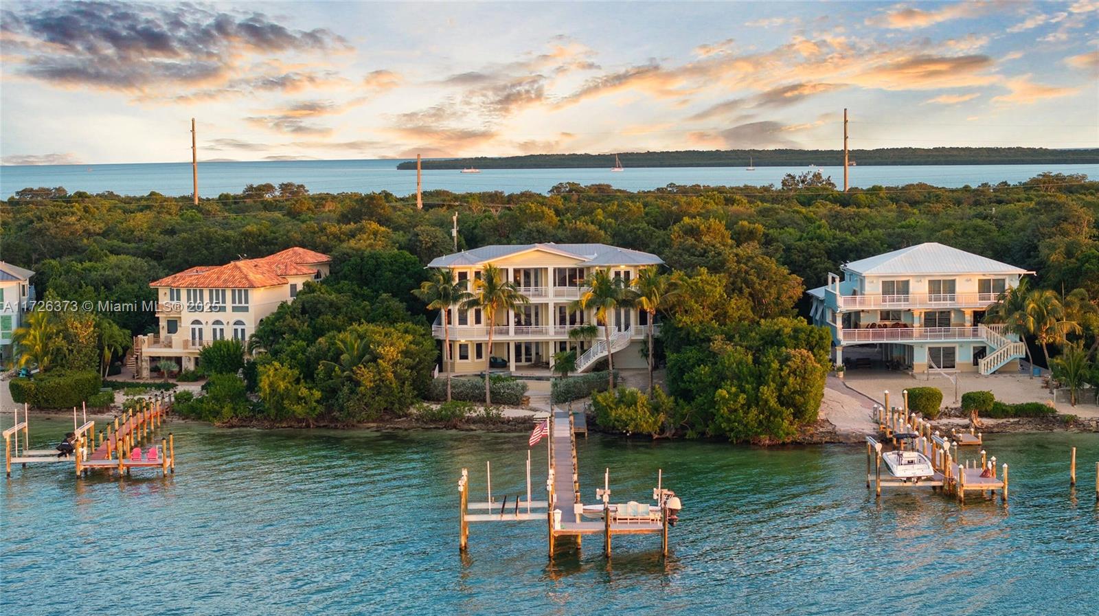 CORAL COAST - Residential