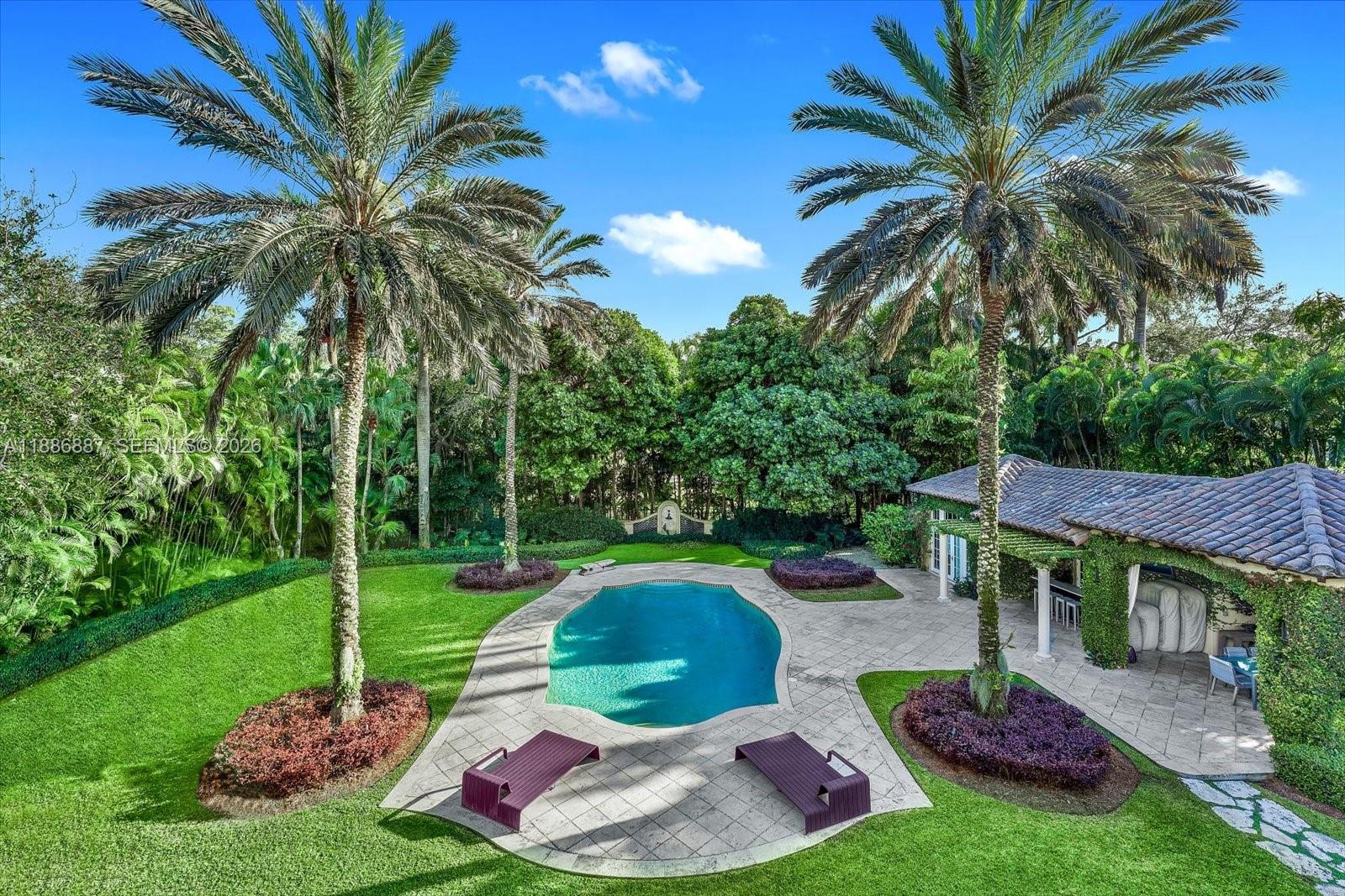 HIGH CREST - Residential