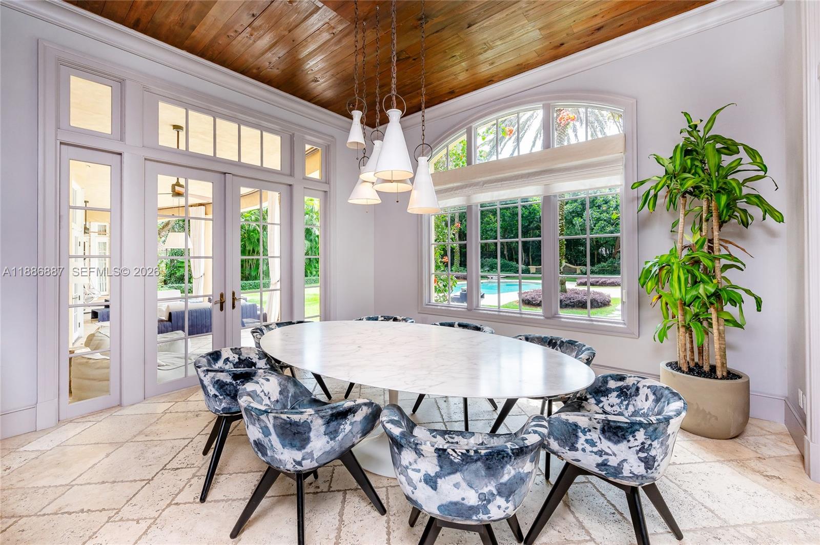 HIGH CREST - Residential