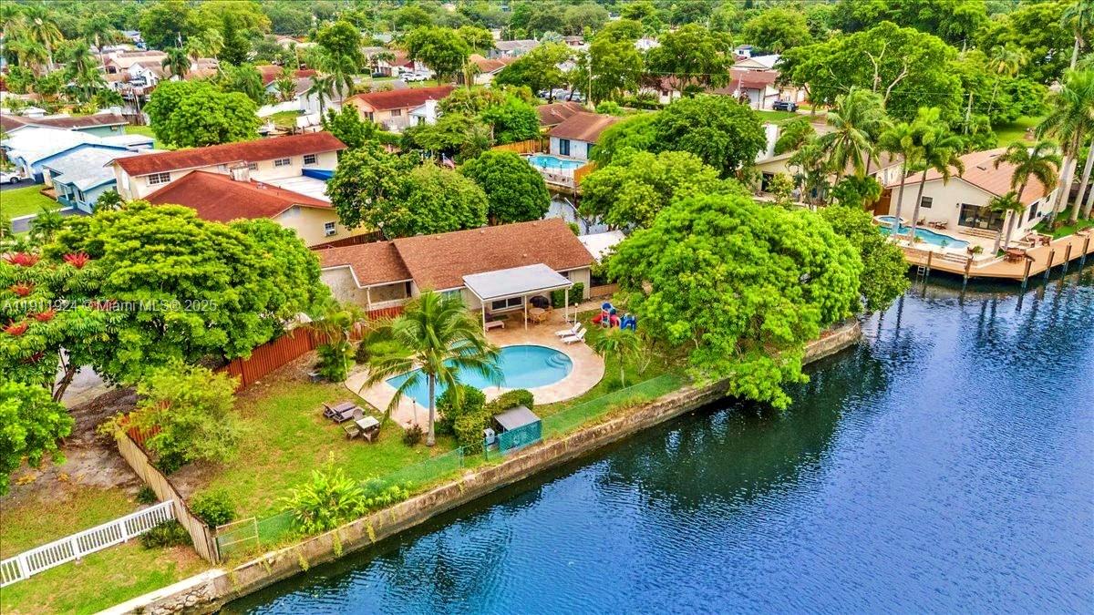 HOLLYWOOD ISLES ADD - Residential Lease