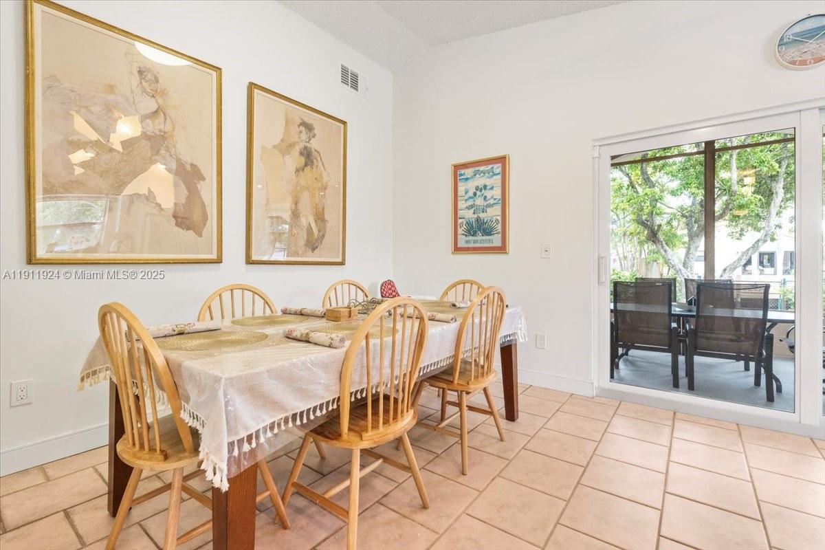 HOLLYWOOD ISLES ADD - Residential Lease