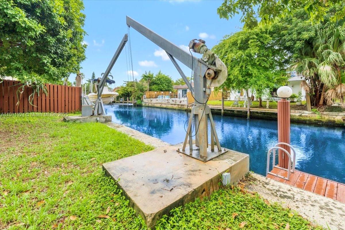 HOLLYWOOD ISLES ADD - Residential Lease