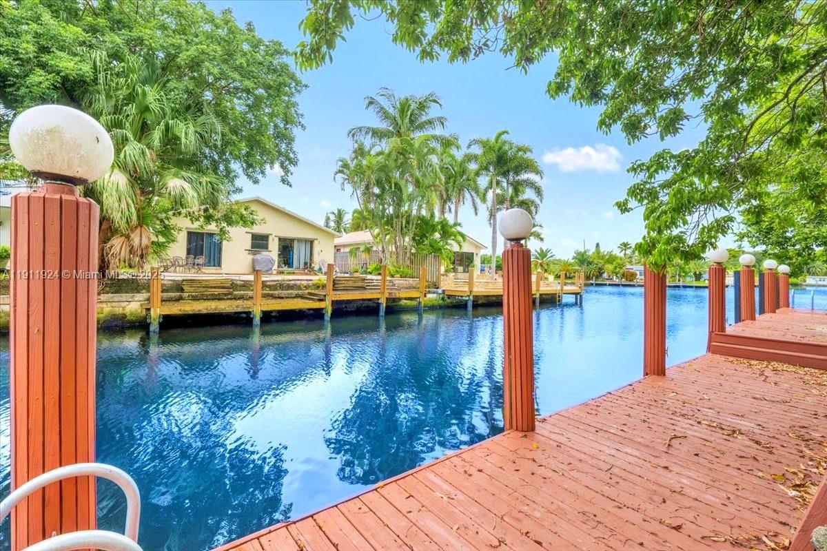 HOLLYWOOD ISLES ADD - Residential Lease