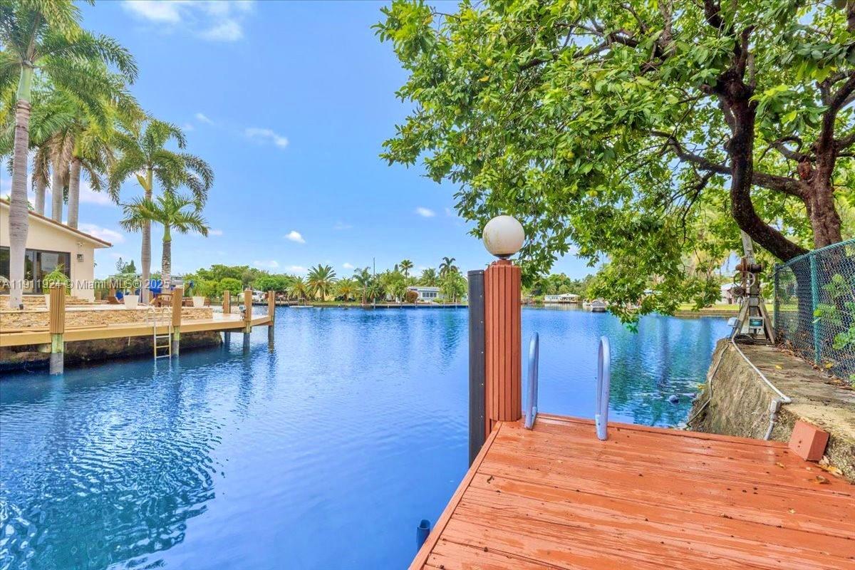 HOLLYWOOD ISLES ADD - Residential Lease