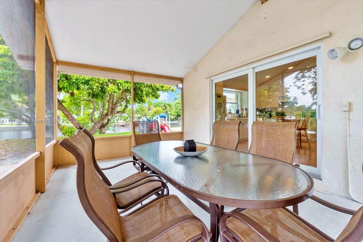 HOLLYWOOD ISLES ADD - Residential Lease