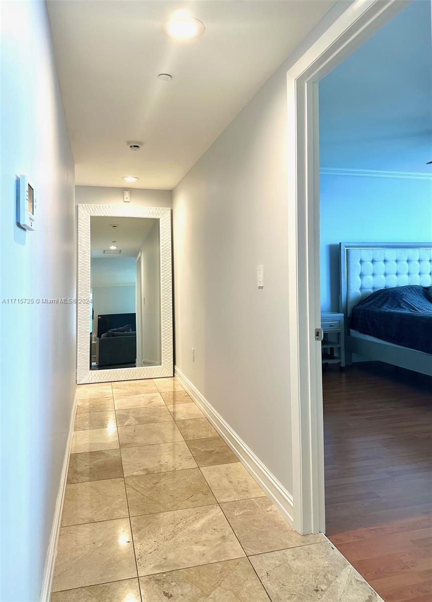 BEACH CLUB CONDO - Residential Lease