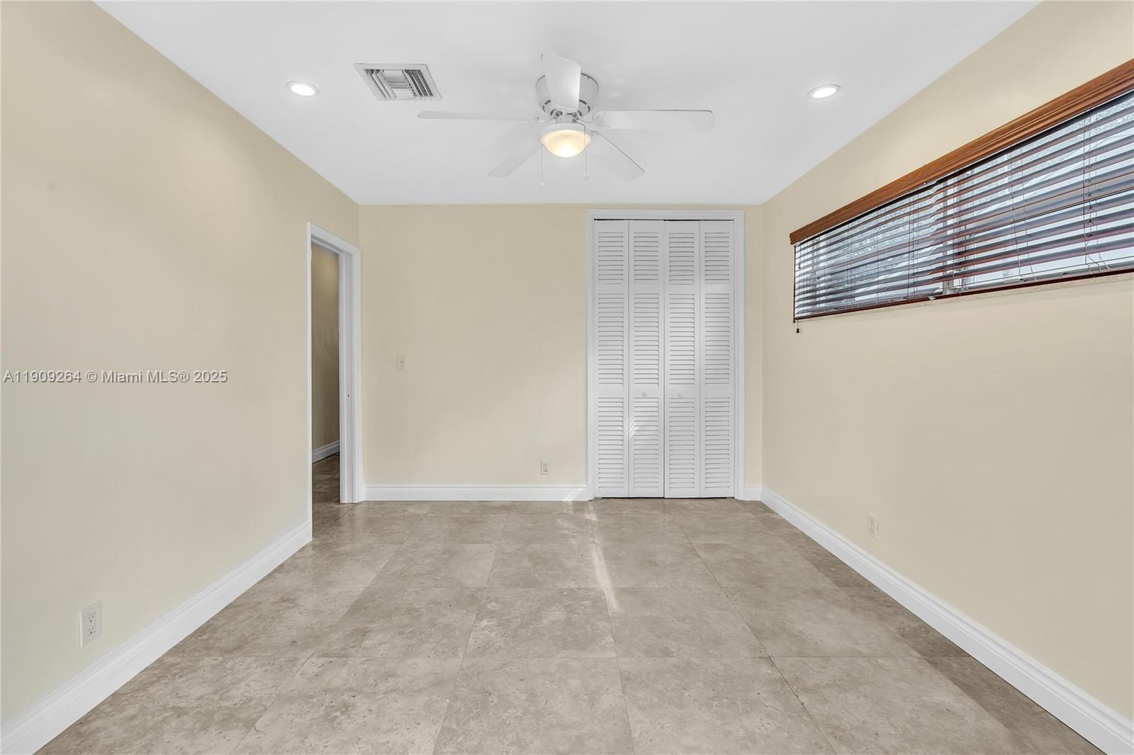 HOLLYWOOD HILLS - Residential Lease