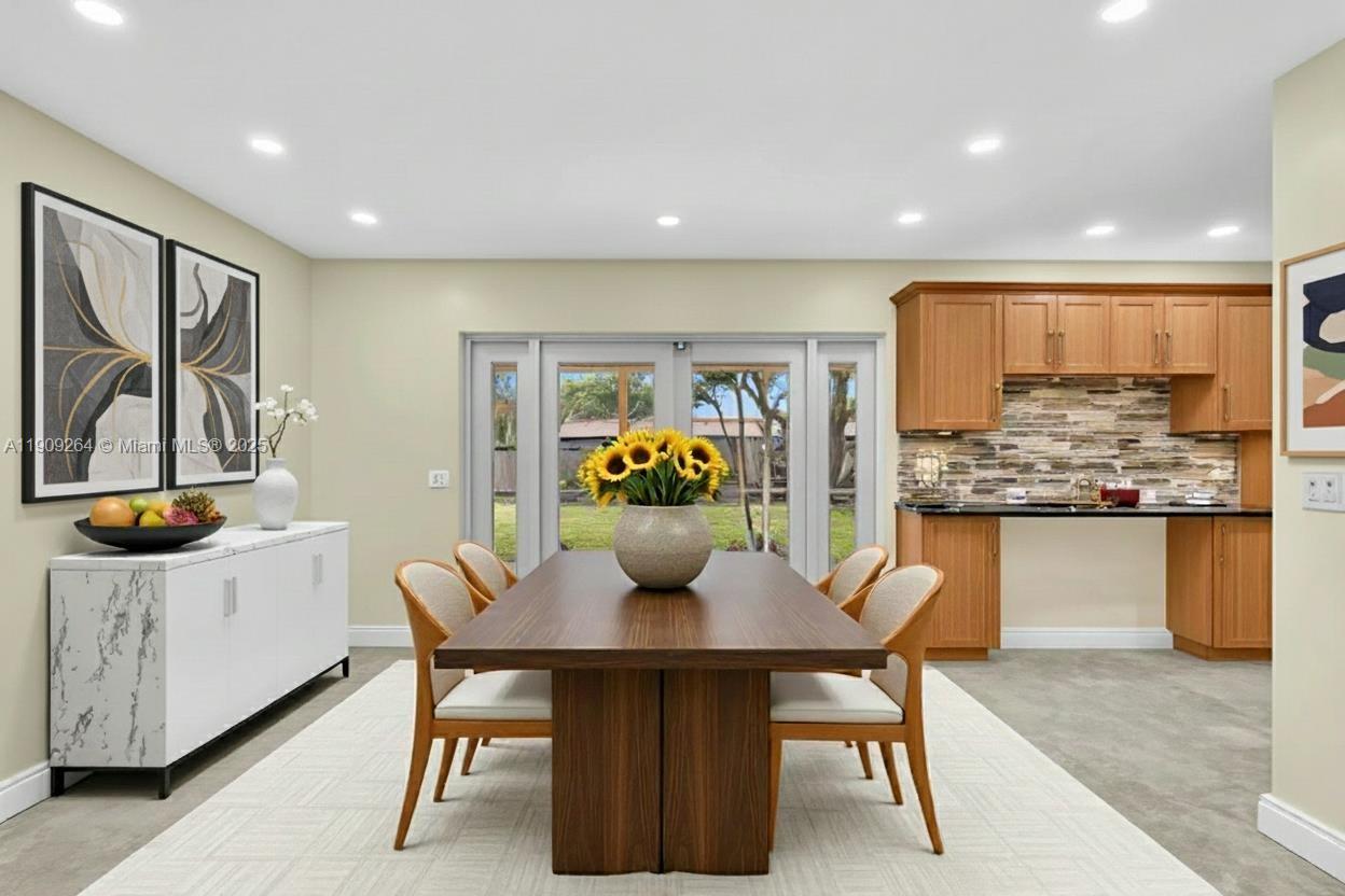 HOLLYWOOD HILLS - Residential Lease