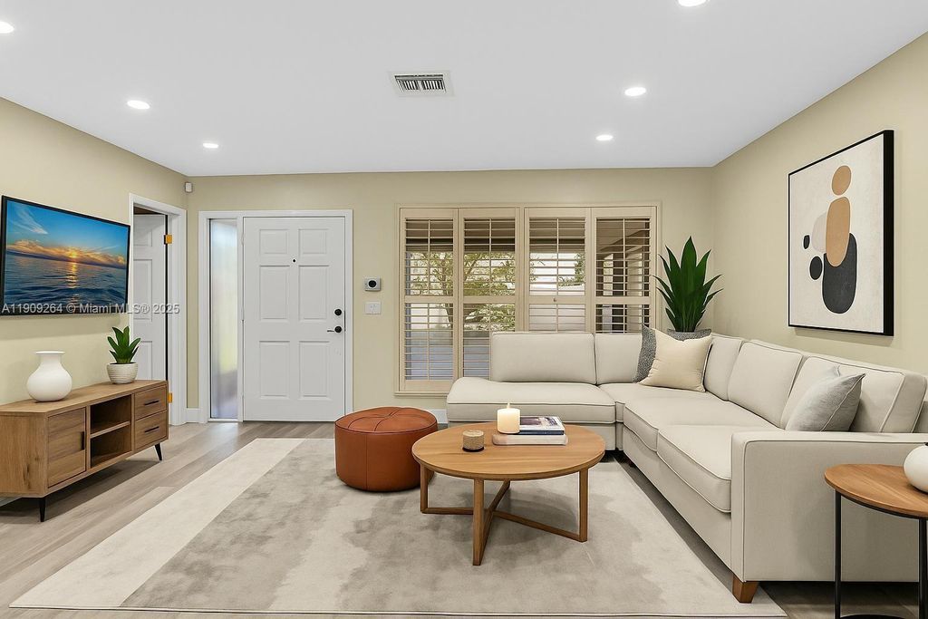 Photo of 2114 N 44th Ave, Hollywood, FL 33021 (MLS # A11909264)