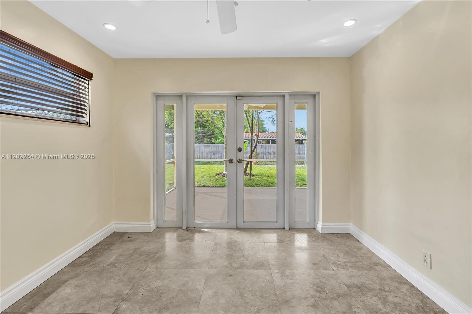 HOLLYWOOD HILLS - Residential Lease