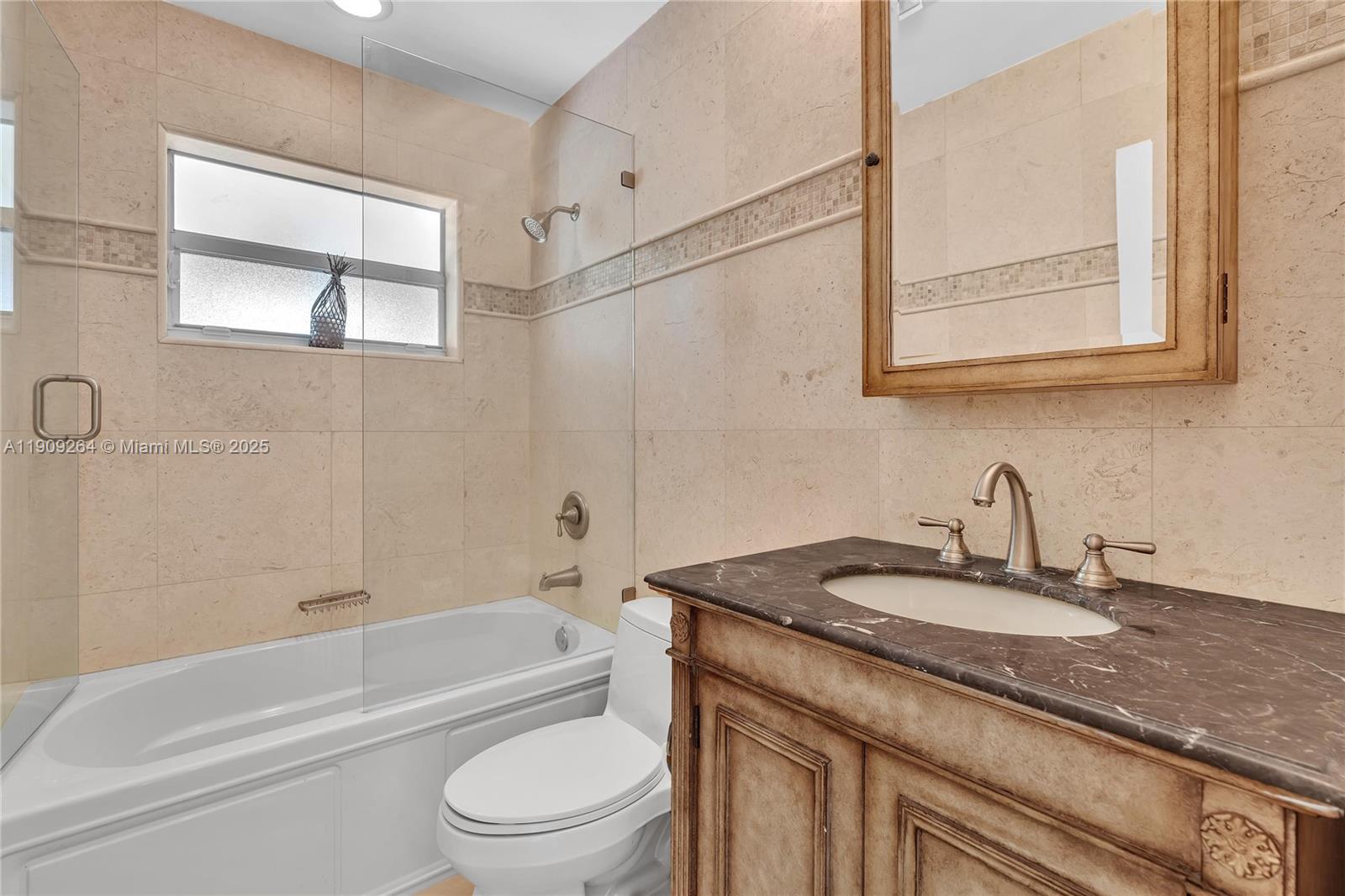 HOLLYWOOD HILLS - Residential Lease