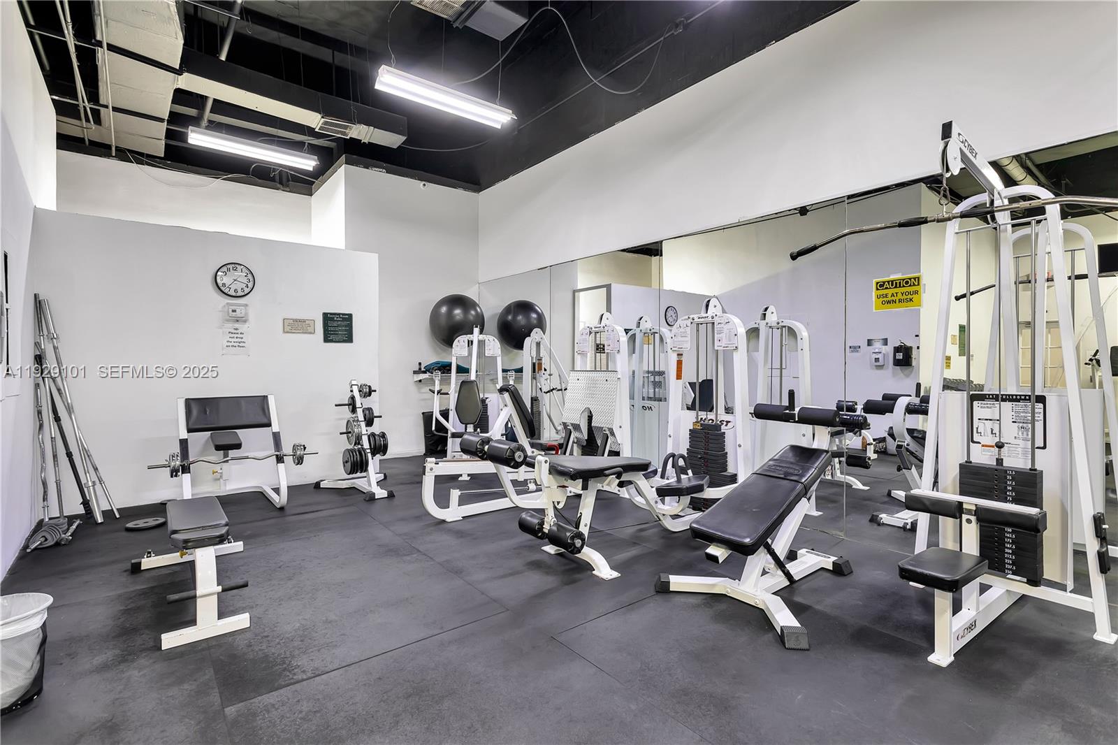 SOUTH BAY CLUB CONDO - Residential Lease