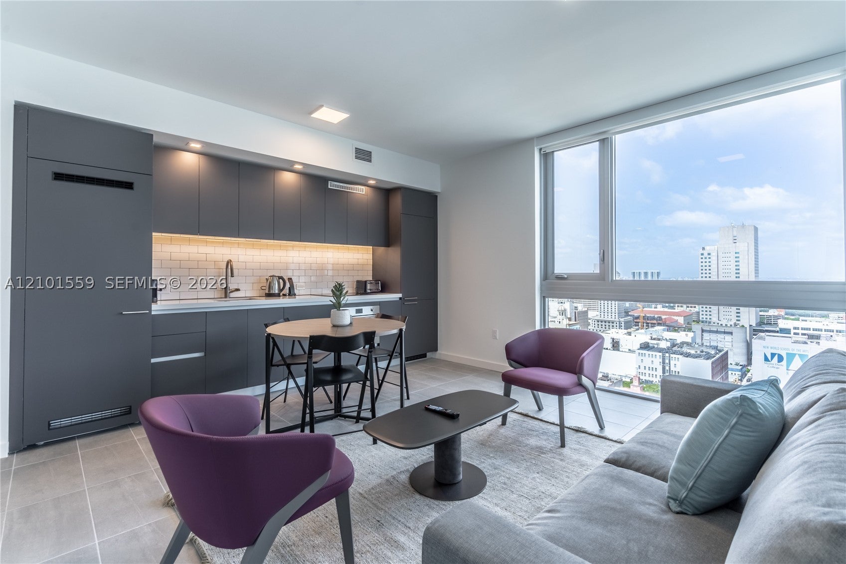 227 NE 2nd St 2906