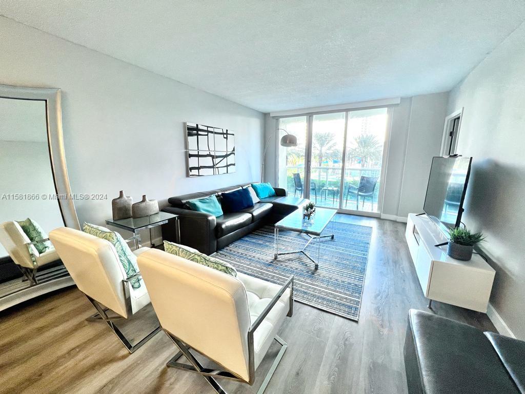 19370 Collins Ave 321