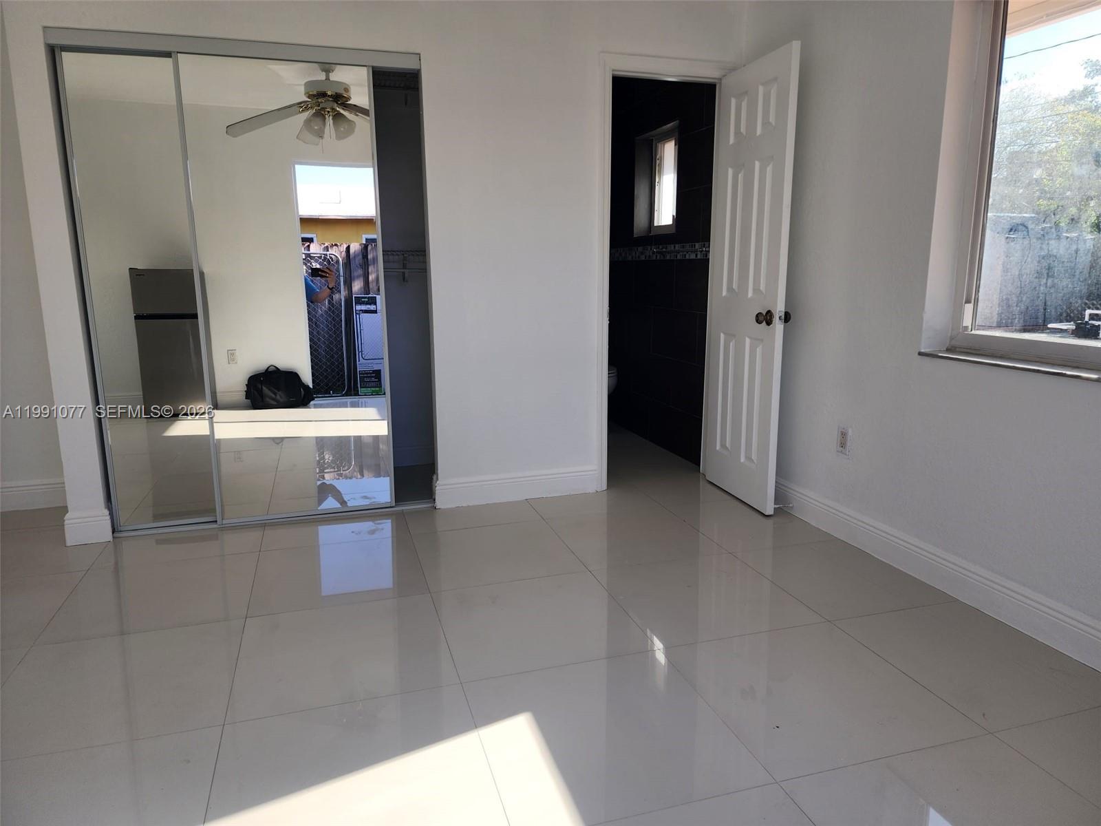 16101 SW 97th Ave Side/Studio