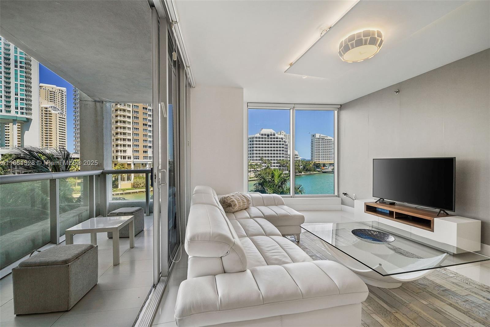 495 Brickell Ave 402