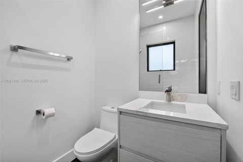 Tiny photo for 2751 NE 22nd Ct, Pompano Beach, FL 33062 (MLS # A12021895)