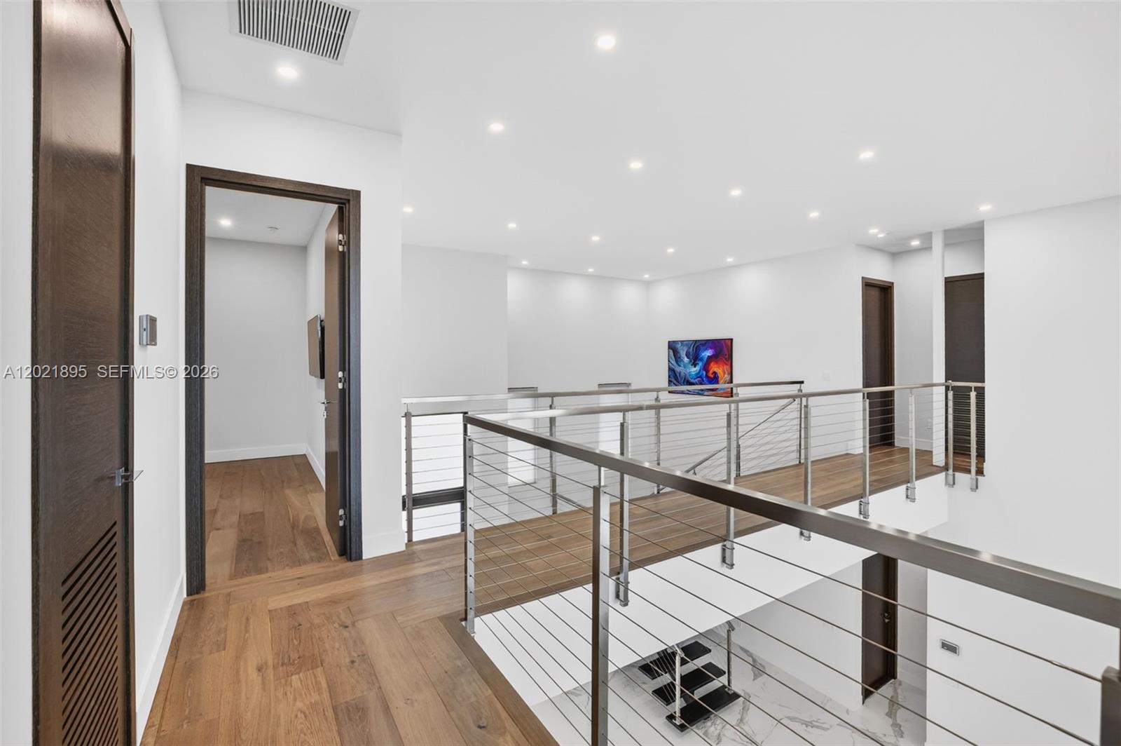 HILLSBORO HARBOR UNIT - Residential