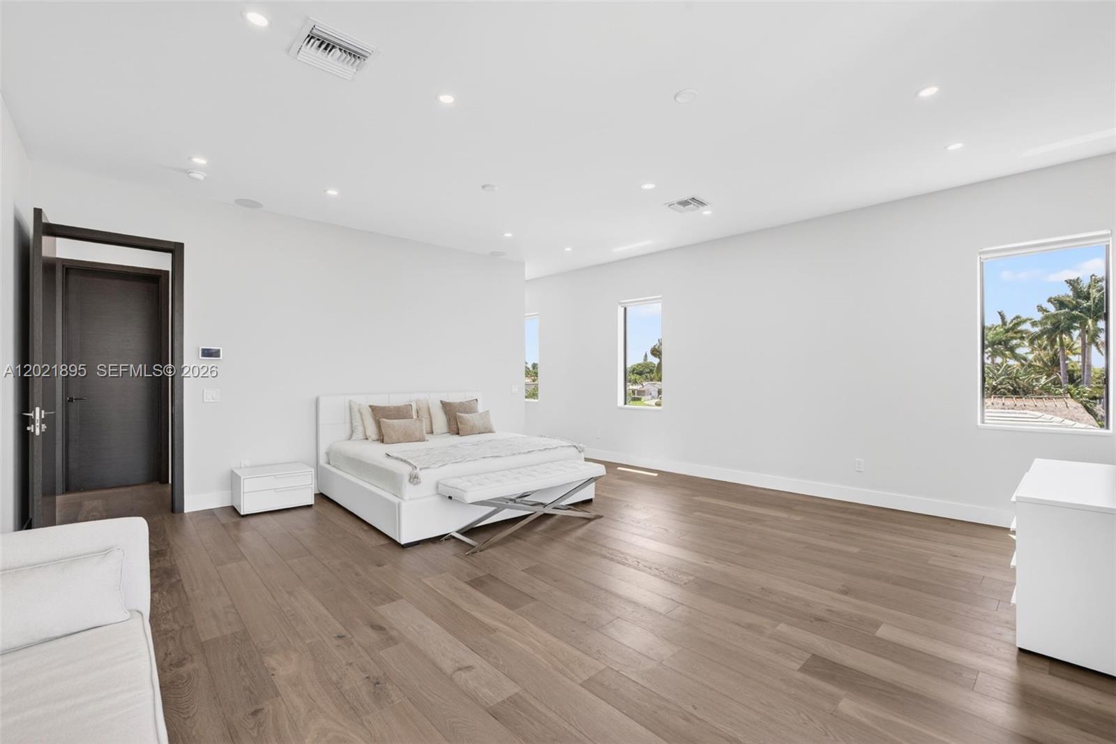 HILLSBORO HARBOR UNIT - Residential