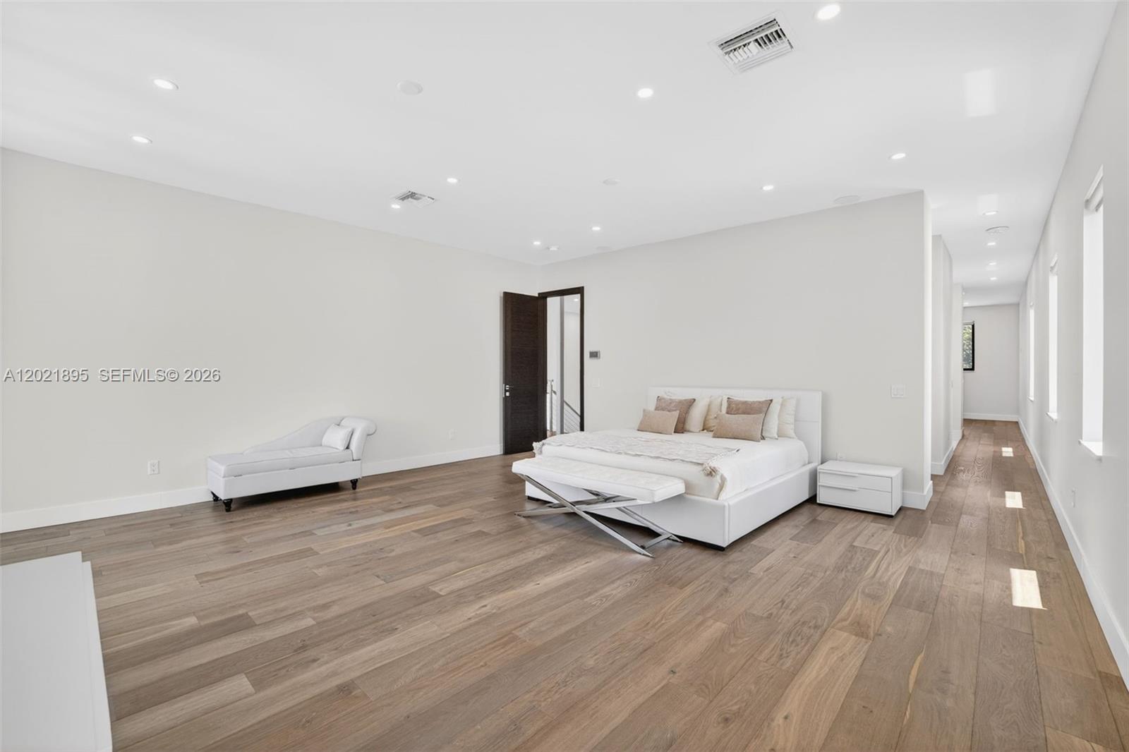 HILLSBORO HARBOR UNIT - Residential