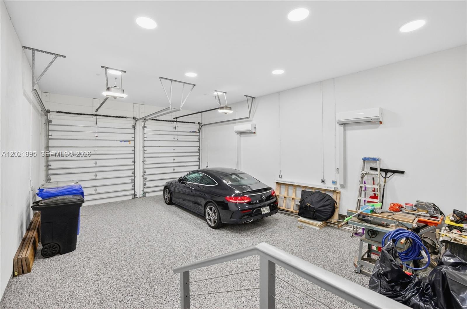 HILLSBORO HARBOR UNIT - Residential
