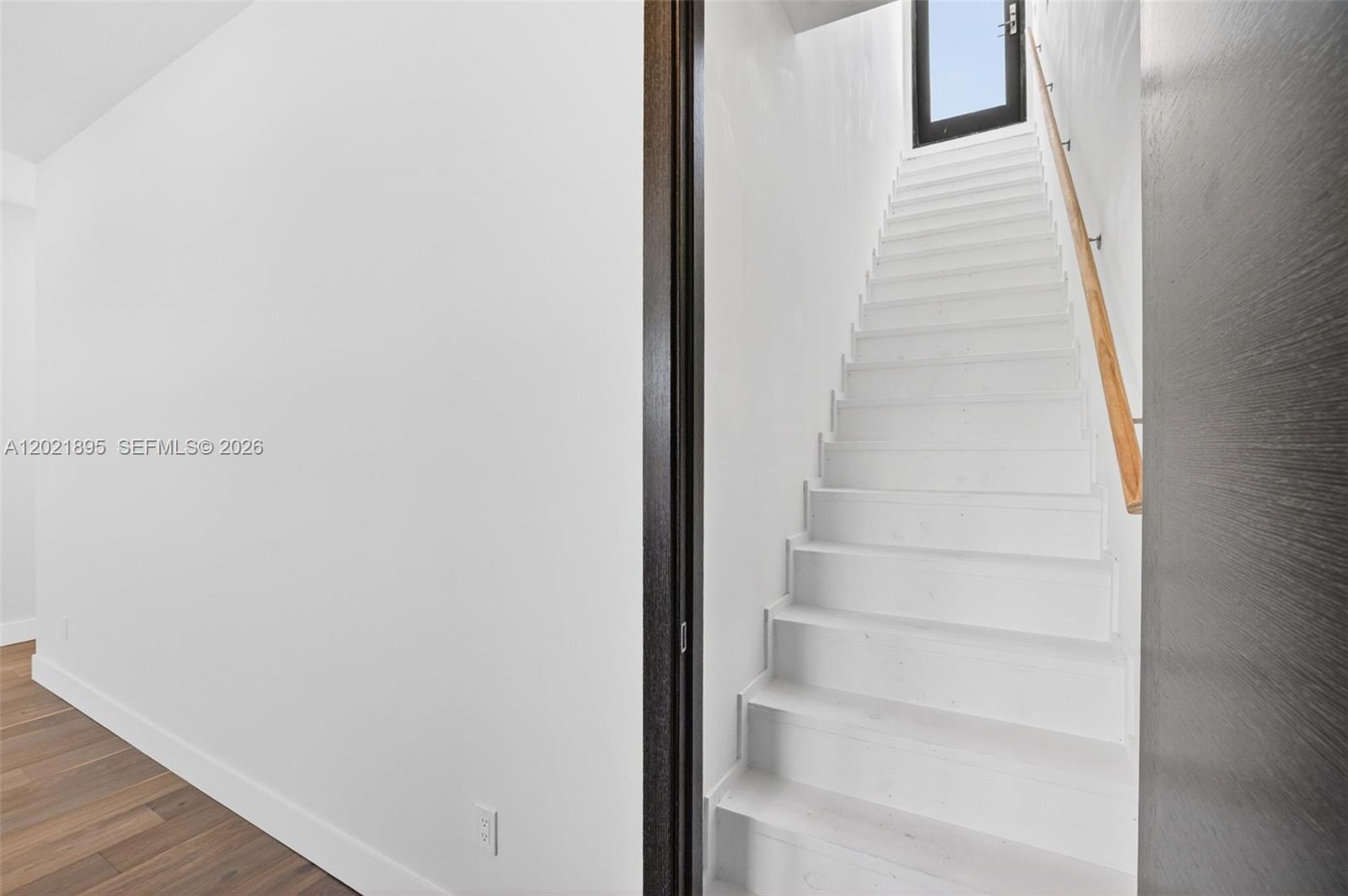 HILLSBORO HARBOR UNIT - Residential