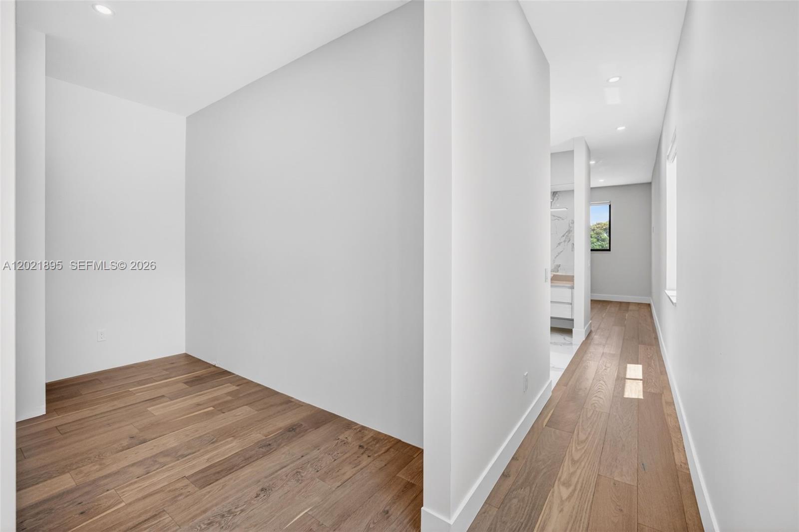 HILLSBORO HARBOR UNIT - Residential
