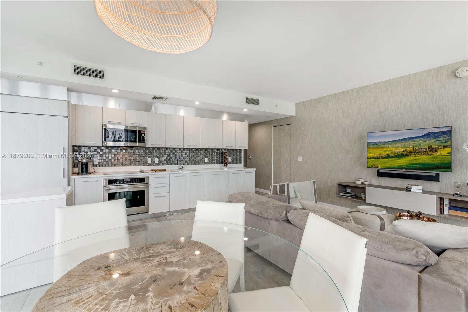 55 SW 9th St 4001