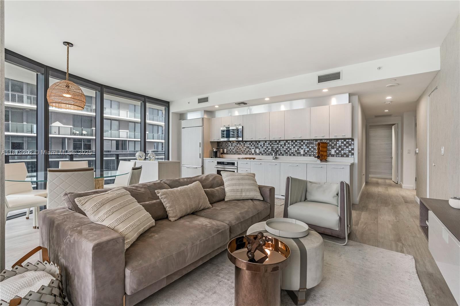 55 SW 9th St 4001