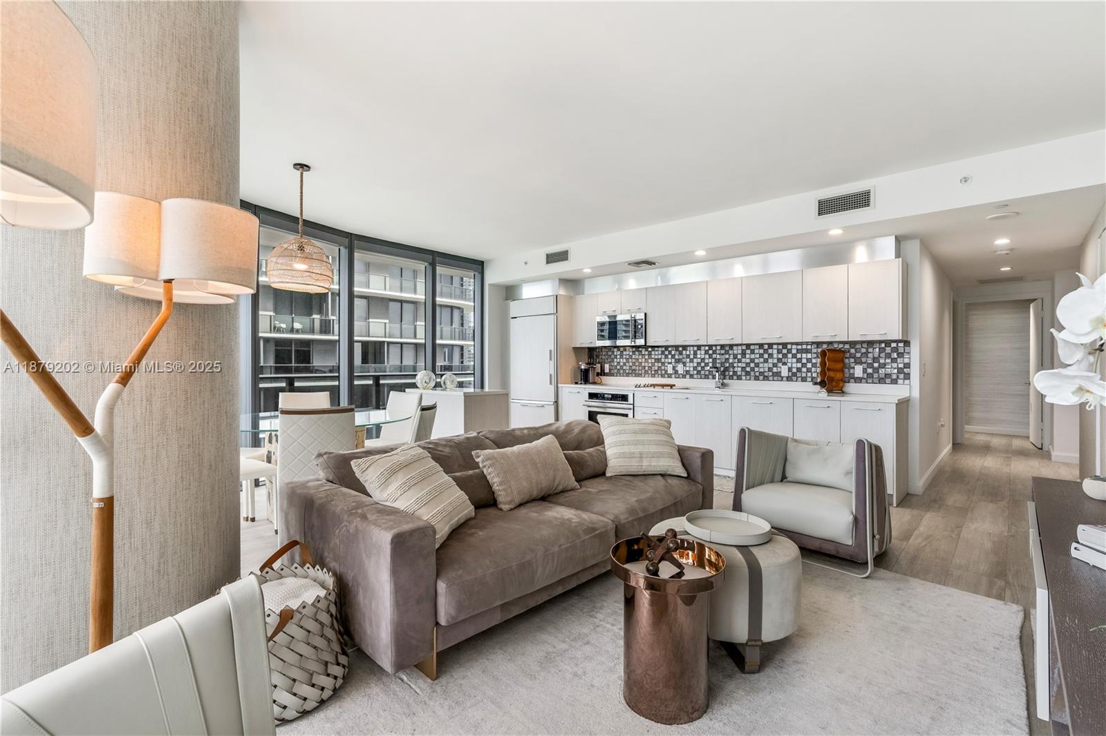 55 SW 9th St 4001