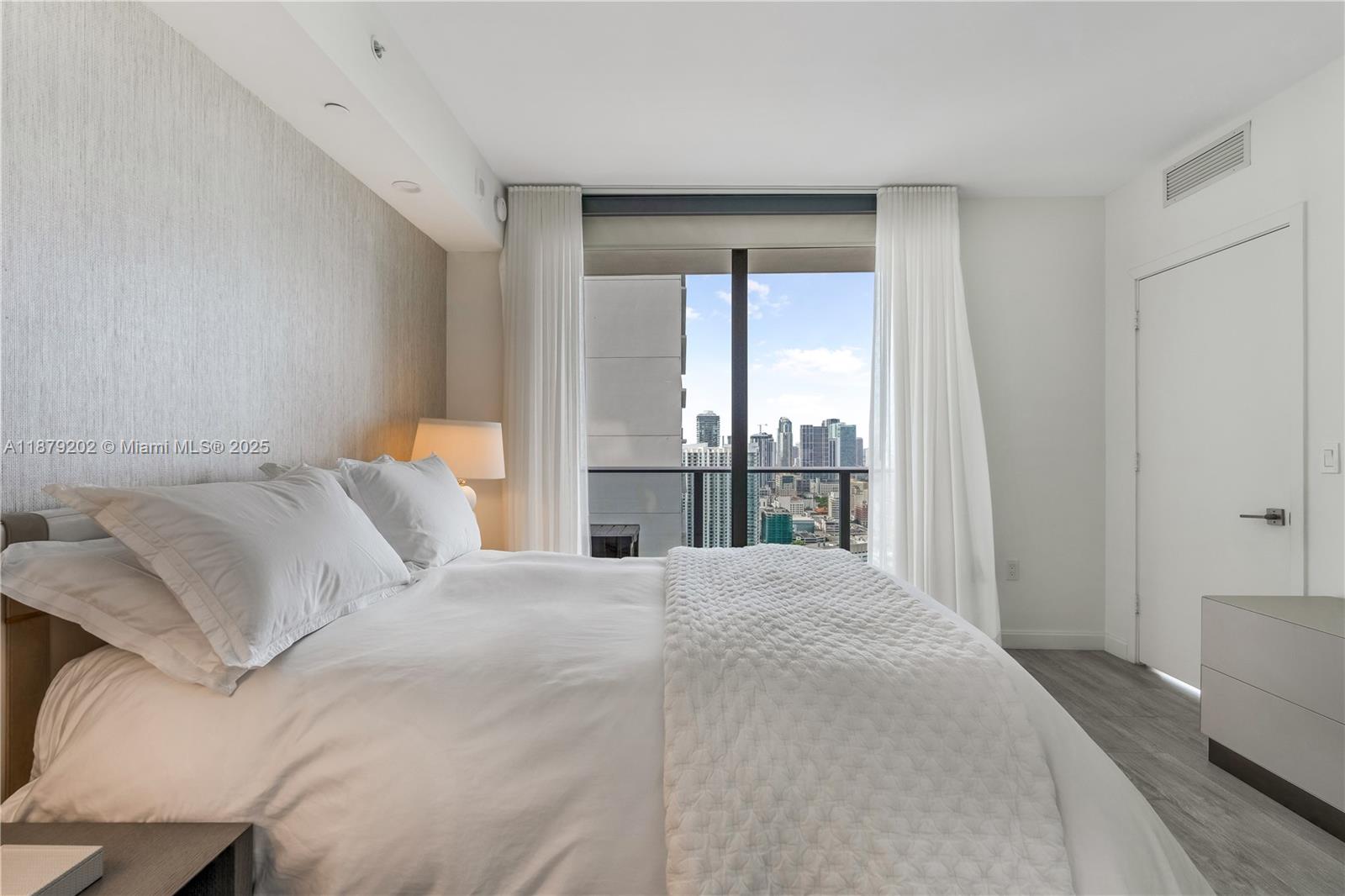 BRICKELL HEIGHTS WEST CON - Residential Lease