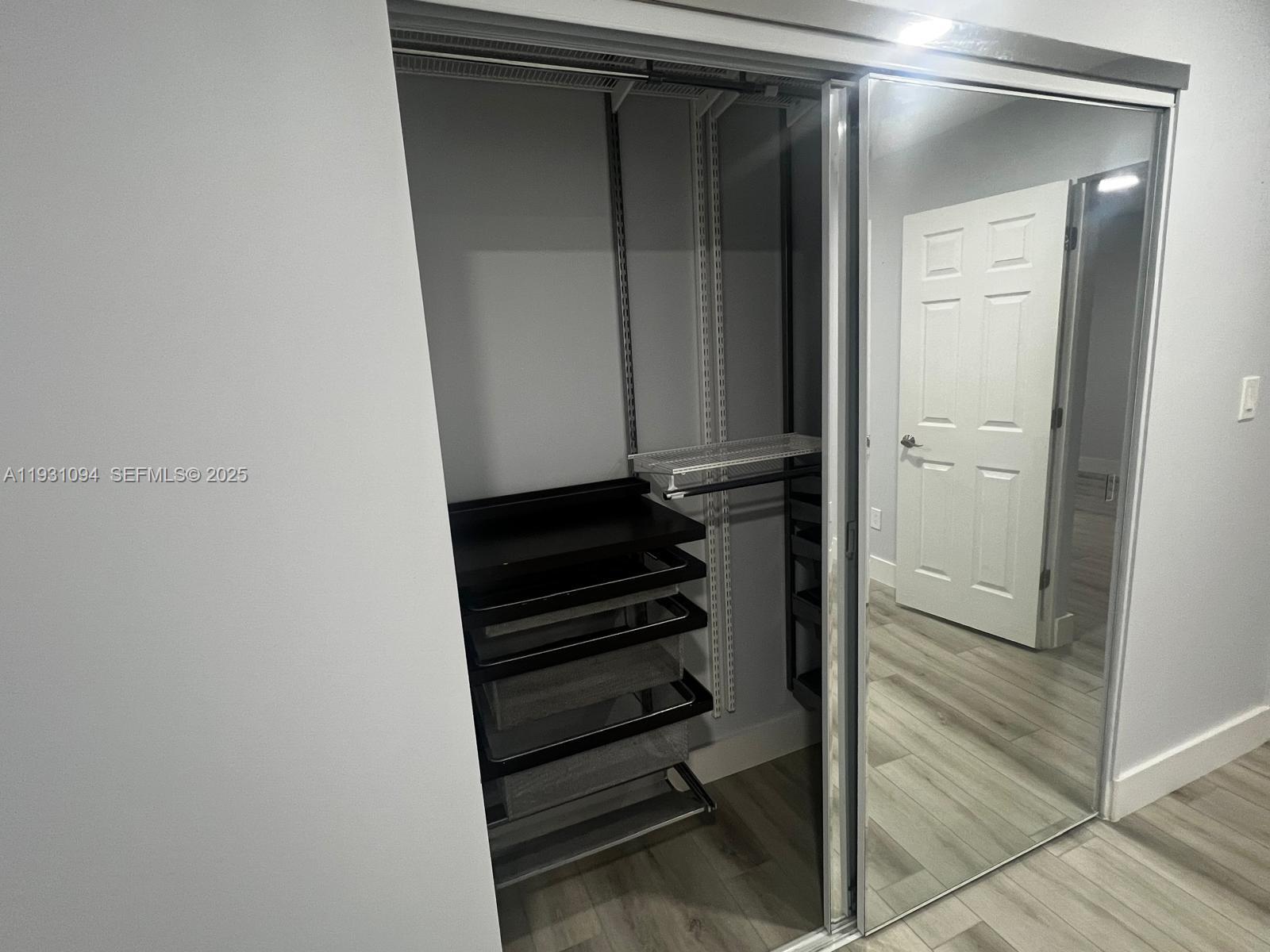 PALM SPRINGS NORTH SEC S - Residential Lease